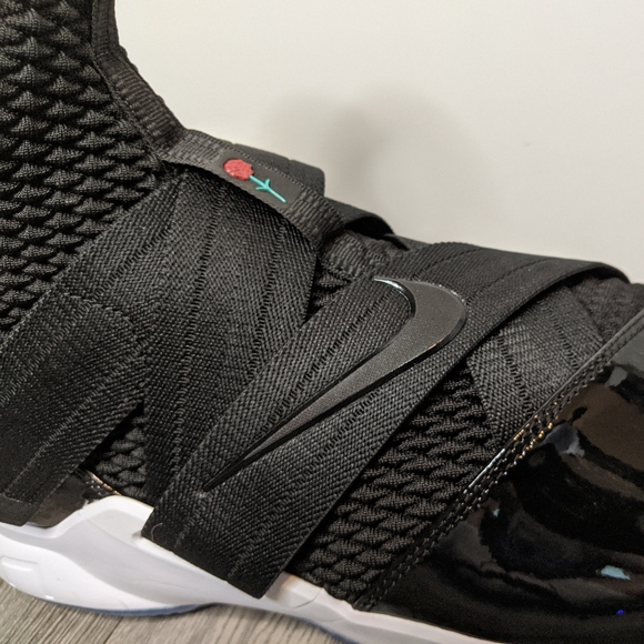 lebron soldier 12 sfg tuxedo
